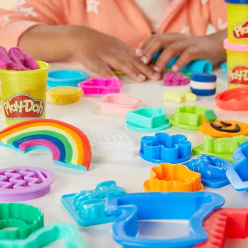 Vista 8 de Play-Doh - Set de herramientas navideñas, 43 accesorios y 10 colores de compuesto para modelar, regalos para rellenar calcetines de Navidad