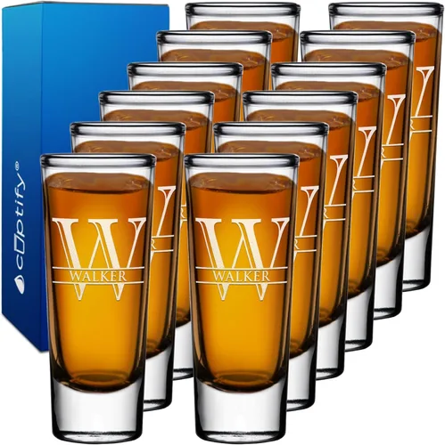 Vista 84 de Vaso de chupito personalizado con fondo negro personalizado de 2 oz, vasos de chupito cordiales con inicial y nombre en script dividido