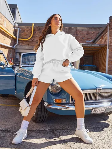 Vista 4 de AUTOMET Conjunto de 2 piezas para mujer, sudadera con capucha de gran tamaño, pantalones cortos casuales para otoño, ropa de moda 2024