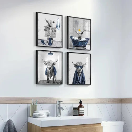 Vista 3 de Arte de pared divertido de vaca de las tierras altas enmarcado para baño, 4 piezas de divertidos animales, impresiones artísticas azul marino, linda