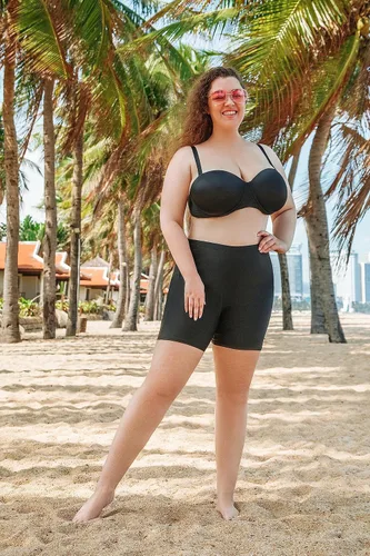Vista 4 de ATTRACO Pantalones cortos de natación de cintura alta para mujer con bolsillos, tallas grandes, pantalones cortos largos