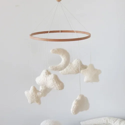 Vista 6 de Cloud Crib Mobile Baby Mobile para cuna Neutral Boho Luna y Nubes Móvil Neutral Guardería Decoración Boucle Mobile Blanco