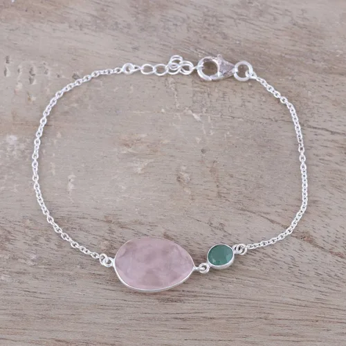Vista 4 de NOVICA Pulsera de cadena de plata de ley 925 de cuarzo rosa, 7.0in, cristal brillante