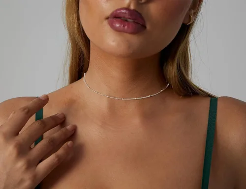 Vista 5 de CAROVO Gargantilla para mujer, delicado collar chapado en oro de 14 quilates, con lentejuelas y puntos brillantes, caja de clip satélite, collares