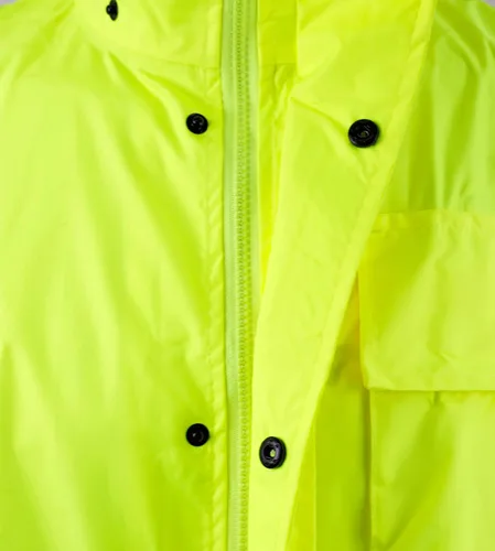 Vista 2 de New York Hi-Viz Workwear RK Safety RW-CLA3 Clase 3 Traje de lluvia, chaqueta, pantalones de alta visibilidad, fondo negro reflectante