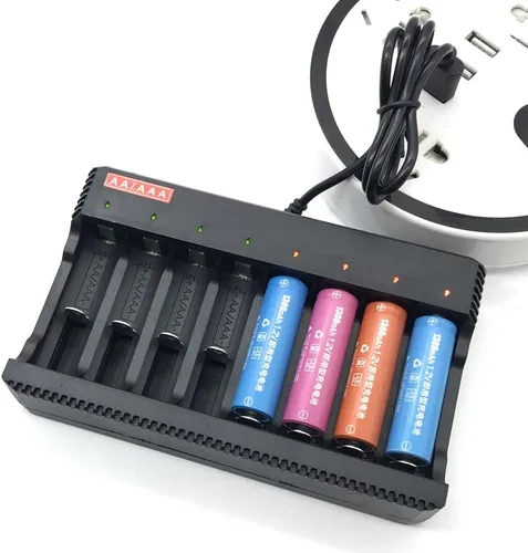Vista 4 de Cargador de batería USB AA/AAA No. 5 No. 7 1.2V Níquel-metal hidruro de níquel-cadmio Batería de ocho ranuras Cargador inteligente Luz de giro