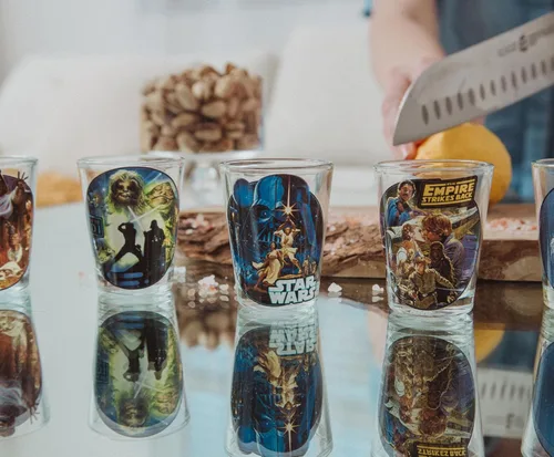 Vista 5 de Star Wars Original Trilogy - Juego de 6 vasos de vaso de whisky de 2 onzas Home Barware Drinkware