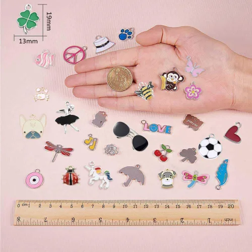Vista 3 de SUNNYCLUE 1 caja de 30 estilos, 30 piezas de dijes esmaltados surtidos chapados en plata, unicornio, animales, corazón, flor, joyería, colgantes