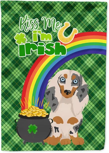 Vista 172 de Caroline's Treasures WDK4731GF - Bandera decorativa para jardín del día de San Patricio, color negro y tostado, Airedale Terrier, para jardín