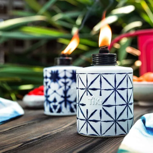 Vista 3 de TIKI Antorchas de mesa de vidrio con teñido anudado, paquete de 3, antorchas decorativas de TIKI para exteriores, para patio, patio trasero