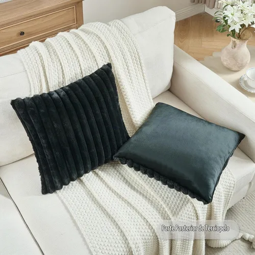 Vista 4 de FUTEI Pack of 2 Faux Fur Throw Pillow Covers 16x16 Inch, Black Negro