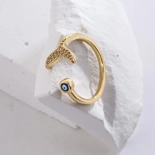 Vista 2 de Anillo de cola de sirena azul con circonita cúbica delicada chapada en oro y compromiso de compromiso de moda, apilable, abierto y ajustable