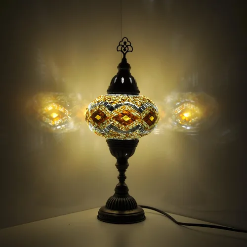 Vista 2 de Lámpara turca de mesa con 10 variantes Lámpara turca marroquí con base de bronce Lámpara de noche Tiffany hecha a mano Lámpara de noche