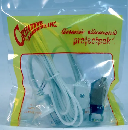 Vista 5 de Creative Hobbies® ML2-15B6 - Kit de cableado de árbol de Navidad mediano, bombilla de 15 W, ideal para iluminar objetos de tamaño mediano