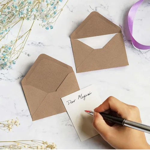 Vista 2 de MATICAN Mini sobres de papel kraft marrón – 100 unidades, 4 x 2.7 pulgadas, perfectos para tarjetas de regalo, bodas, negocios, cumpleaños
