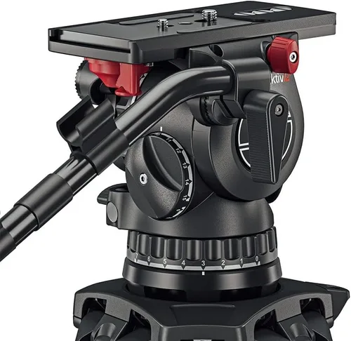 Vista 5 de Sachtler aktiv12T - Cabezal fluido de 3.937 in con trípode de fibra de carbono Flowtech 100 y esparcidor de tierra