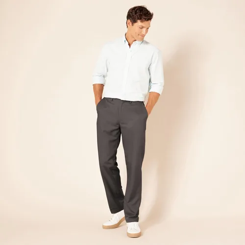 Vista 4 de Amazon Essentials - Pantalón de vestir de corte clásico, con cintura expandible y sin pinzas para hombre