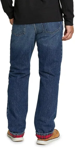 Vista 2 de Eddie Bauer Jeans flexibles con forro de franela para hombre, ajuste recto