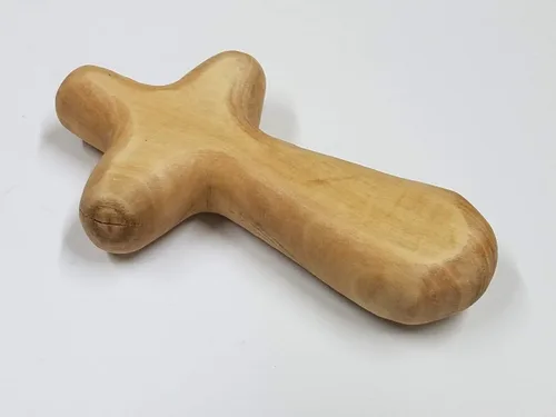 Vista 13 de Bethlehem Gifts TM Cruz de madera de olivo de Belén, tallada a mano, crucifijo (Crucifijo de Benedicto, 15 cm)