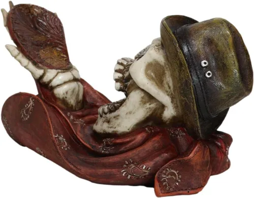 Vista 3 de Ebros Gift Esqueleto rústico de calavera de vaquero con sombrero para beber vino, 8.75 pulgadas de largo, decoración de centro de mesa de fiesta