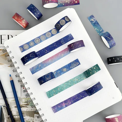 Vista 6 de allydrew Elegante caja de cinta washi de lámina dorada para artes y manualidades, álbumes de recortes, papelería, diario (12 rollos), galaxia