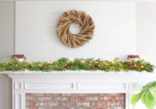 Vista 4 de Guirnalda de pino de Navidad iluminada de 6 pies, guirnalda de vegetación de Navidad con adornos de bolas, guirnalda de ciprés artificial de cedro