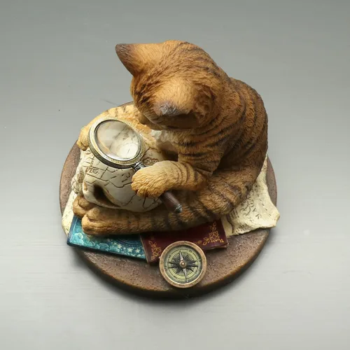 Vista 7 de Veronese Design 4 1/2 pulgadas una estatua pintada a mano de resina real del investigador privado del gato del rascador de la cabeza