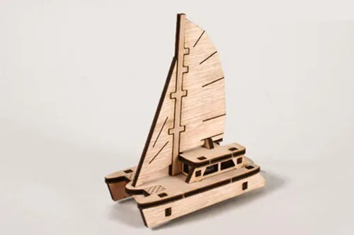 Vista 4 de Kit de modelo de madera de escritorio Run! Velero Catamarán / YG861-24