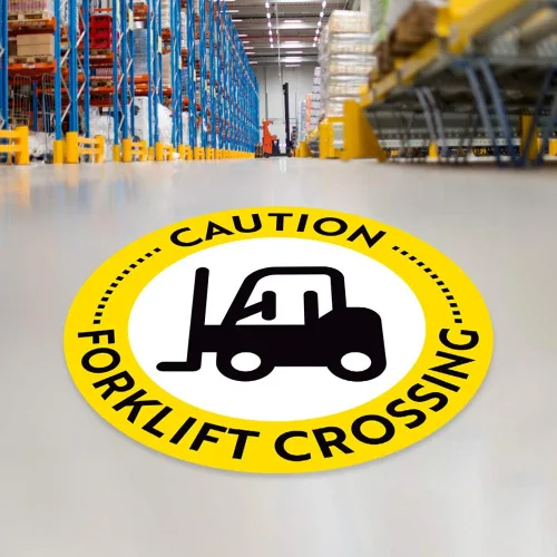 Vista 3 de Calcomanía de piso para carretilla elevadora (Precaución Cruce de carretilla elevadora, 11")