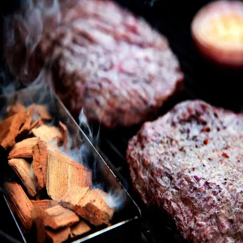 Vista 3 de Western Barbacoa premium de 180 pulgadas cúbicas de nogal con sabor a parrilla tratada térmicamente, astillas de madera para ahumar para parrillas