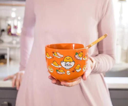 Vista 3 de Gudetama - Juego de vajilla japonesa de cerámica Incluye cuenco de ramen de 20 onzas y palillos de madera Juego de platos de comida asiática