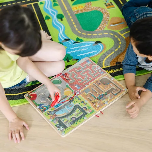 Vista 8 de Melissa & Doug PAW Patrol - Tablero de laberinto magnético de madera 4 en 1 con varita, certificado FSC