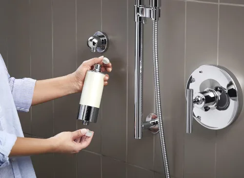 Vista 12 de Kohler 30646-CP Sistema de filtración de agua de ducha acuífero, reduce el cloro y el olor, incluye reemplazo de filtro, cromo pulido