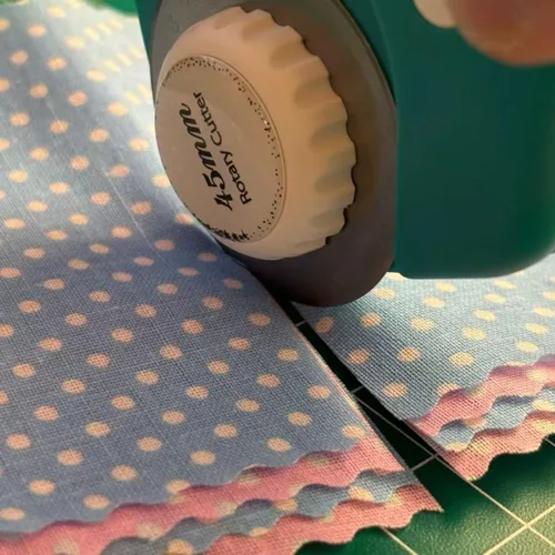 Vista 3 de Cuchillas de cortador giratorio de 45 mm para Fiskars Olfa, cuchillas giratorias de repuesto para tela, acolchado, costura y manualidades