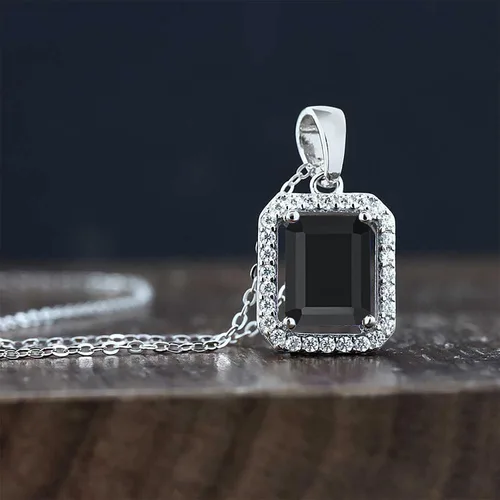 Vista 5 de Gem Stone King Collar con colgante de plata de ley 925 de 0.354 x 0.276 in con piedra preciosa de corte esmeralda y moissanita blanca para mujer