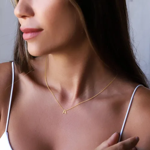 Vista 4 de Collar con inicial para mujer, chapado en oro de 14 quilates, delicado collar con dije de inicial, gargantilla simple y a la moda, collar