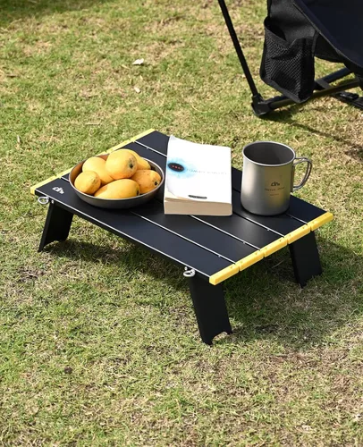 Vista 2 de iClimb - Mesa plegable ultraligera y compacta de mini playa y picnic de aluminio con bolsa de transporte, dos tamaños (negro - S) con bolsa