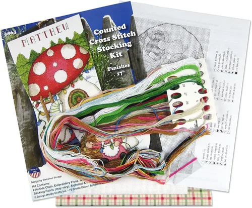 Vista 3 de Design Works Crafts Kit de calcetines de punto de cruz con diseño de gnomos, color blanco, por yarda
