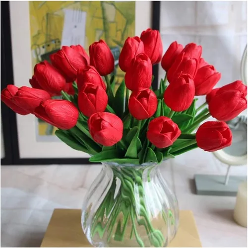 Vista 8 de Tulipanes artificiales de 12 piezas, de tacto real, tulipanes falsos de poliuretano, arreglo floral en ramo para decoración de fiesta en el hogar