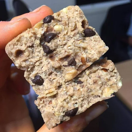 Vista 4 de G2G Barra de proteínas, para amantes de la mantequilla de maní, paquete de 3, 2 cajas de chispas de chocolate PB, 1 caja de coco PB, aperitivo