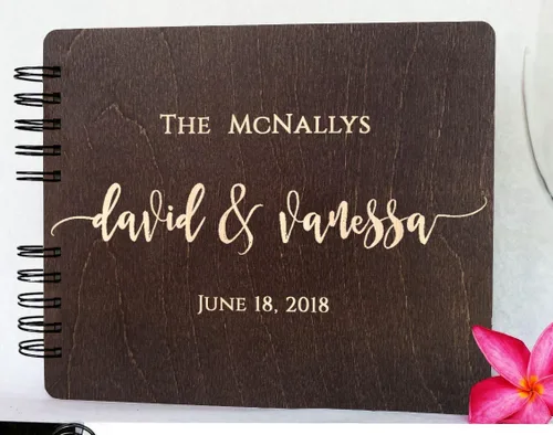 Vista 13 de Libros de invitados de boda de madera personalizados (11 x 8.5 pulgadas, tinte de madera de roble) con encanto rústico, álbum de fotos instantáneas