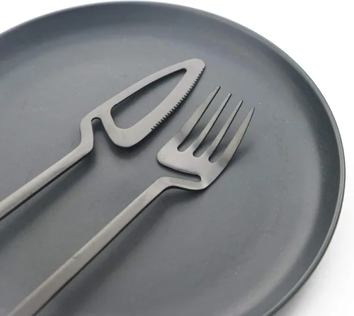Vista 4 de Juego de cubiertos negros de 24 piezas de cubiertos negros para colgar, utensilios de acero inoxidable, incluye cuchillo, tenedor/cuchara, acabado