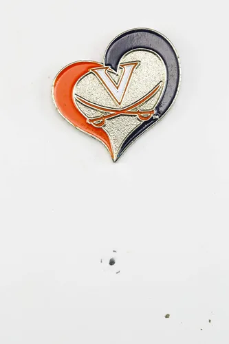 Vista 24 de aminco NCAA - Pin de corazón de remolino unisex