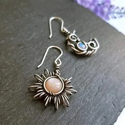 Vista 3 de Aretes colgantes bohemios de ópalo retro con sol y luna, plata vintage, asimetría, luna, estrella y sol, aretes colgantes con piedra lunar negra