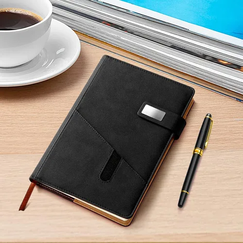 Vista 7 de Cuaderno A5 en blanco, cuaderno de bocetos de cuero de tapa dura recargable con bolsillo y hebilla magnética, 240 páginas gruesas de viaje