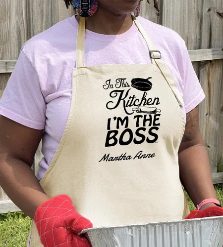 Vista 4 de In This Kitchen I'm The Boss - Delantal ajustable con dos bolsillos