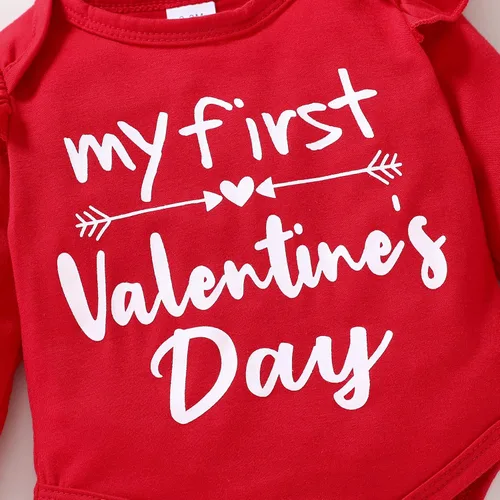 Vista 5 de YOUNGER TREE Conjunto de 3 piezas de ropa de San Valentín para bebé, recién nacida, mi primer día de San Valentín, mameluco con patrón de amor