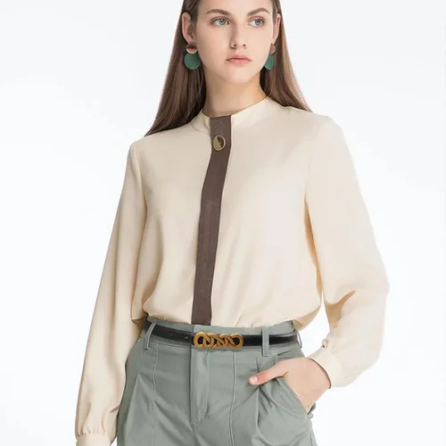 Vista 115 de Cinturón de cuero clásico con hebilla de metal para mujer con vestido de jeans