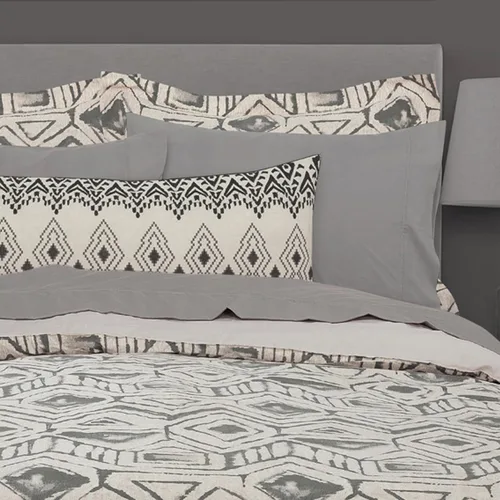 Vista 2 de ROYALE LINENS Relleno de almohada de 14 x 18 pulgadas, relleno alternativo de plumón, paquete de 1 almohada rectangular, almohadas de cama y sofá