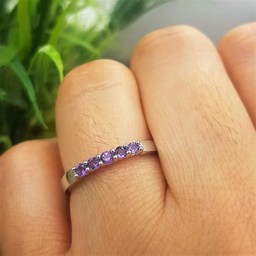 Vista 133 de Dazzlingrock Collection Anillo de boda redondo de 5 piedras preciosas o diamantes para mujer en oro macizo de 10 K/14 K/18 K